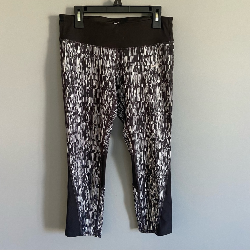 Nike Dry Fit Black/White/Grey Capri Leggings
